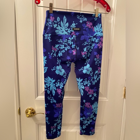 Pair of Size Large K-Deer Yoga Pants in a Purple, Pink and Grey Floral Pattern - Picture 2 of 6